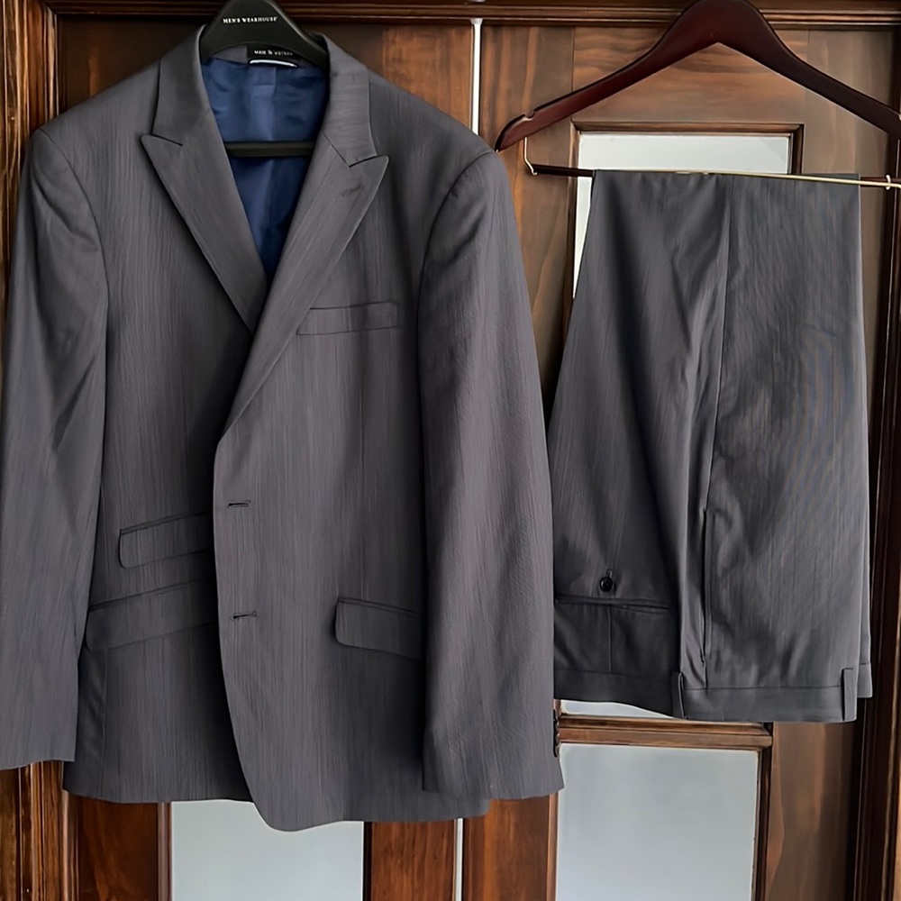 Tommy Hilfiger men’s suit